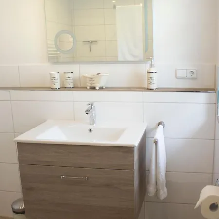 Kapitaenshaus An Der Friedrichsschleuse