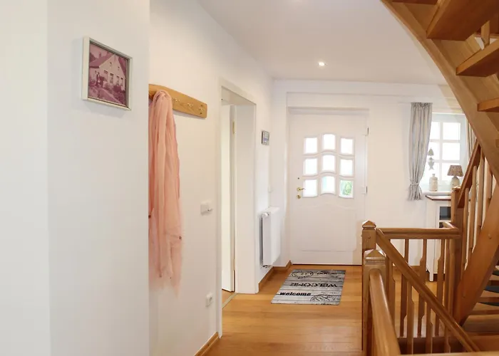 Kapitaenshaus An Der Friedrichsschleuse Nyaraló